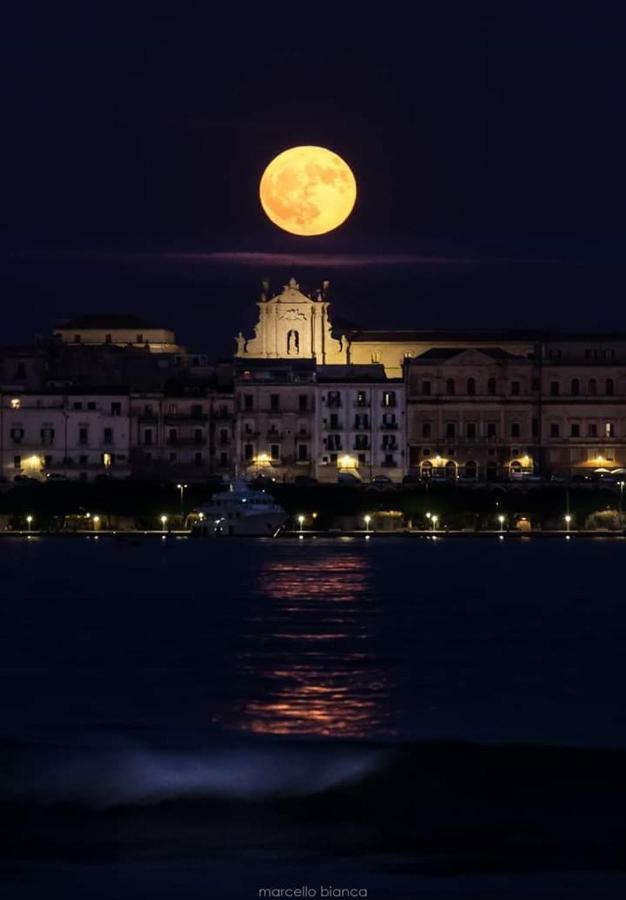 Вилла Lungomare Elio Vittorini Сиракузы Экстерьер фото